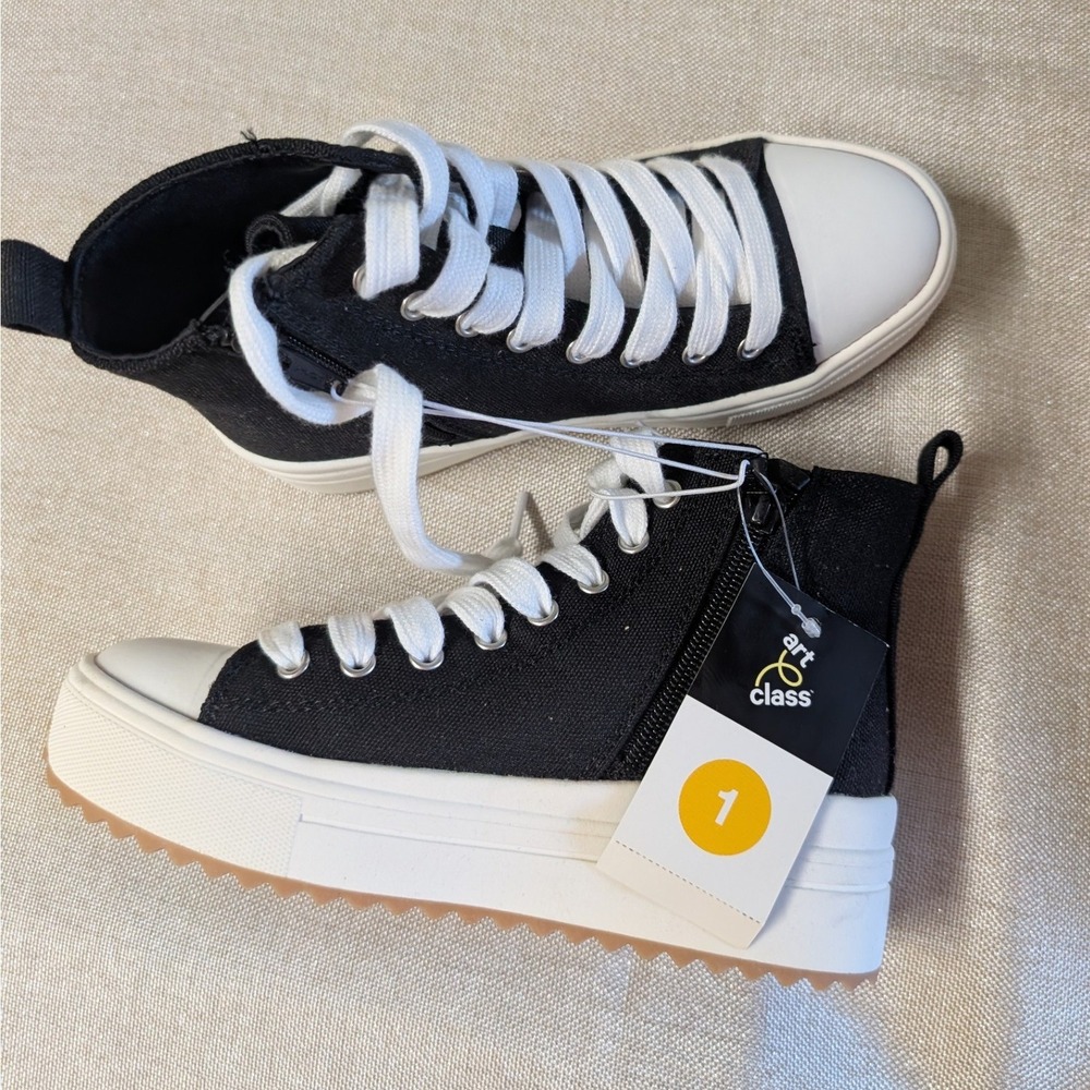 Art Class High Top Sneakers Kids Size 1 Black NWT Platform Side Zip Canvas